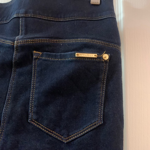 Luxe Denim 4 Way Stretch Dark Blue Denim Size 6-8 - Picture 2 of 5